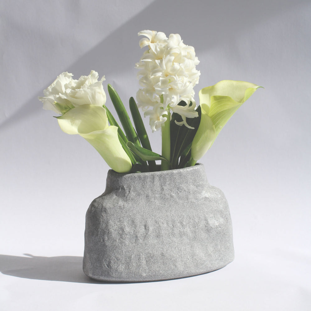 
            
                Load image into Gallery viewer, Porcelain Vase
            
        