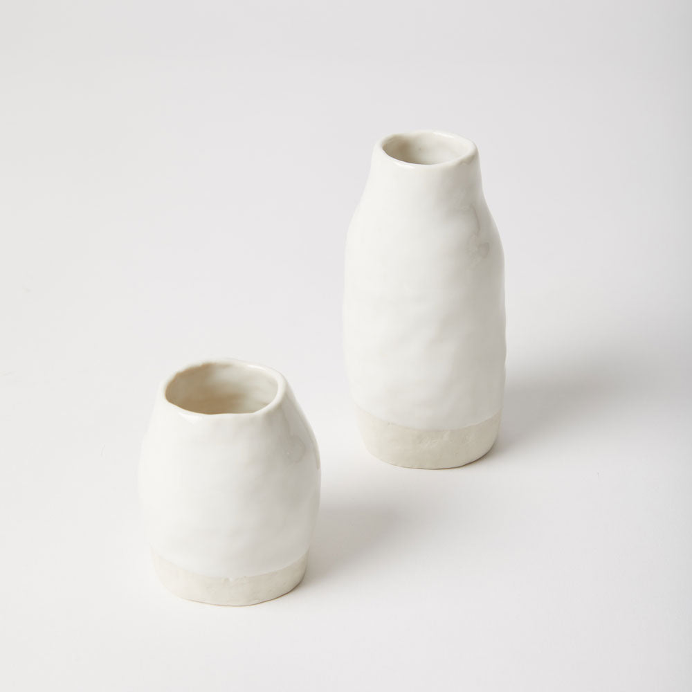 
            
                Load image into Gallery viewer, Pair of Porcelain Vases
            
        